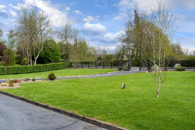 Photo of Drummoney, Virginia, Co.Cavan, A82 PX27