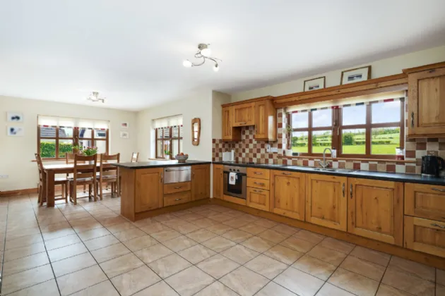 Photo of Drummoney, Virginia, Co.Cavan, A82 PX27