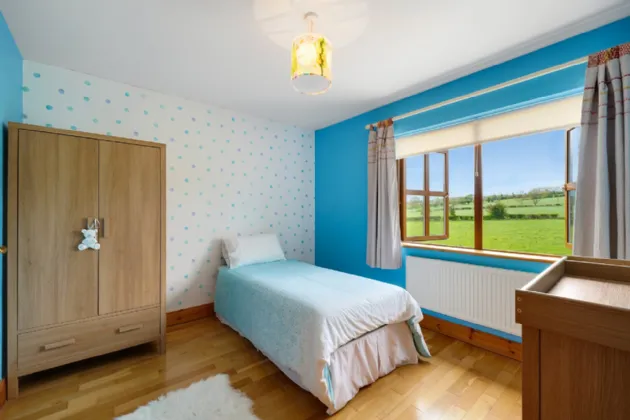 Photo of Drummoney, Virginia, Co.Cavan, A82 PX27