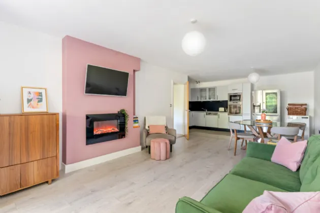 Photo of 4 Le Hunt House, Cabinteely, Dublin 18, D18 EE62