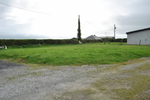 Photo of Newtown Guest, Cloughjordan, Co Tipperary, E53 NR28