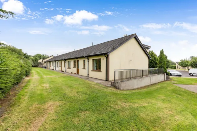 Photo of 11 Castlemanor Retirement Village, Cavan, H12 YX84