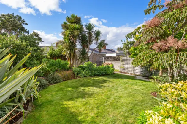 Photo of 35 Booterstown Avenue, Booterstown, Co. Dublin, A94 X2P9