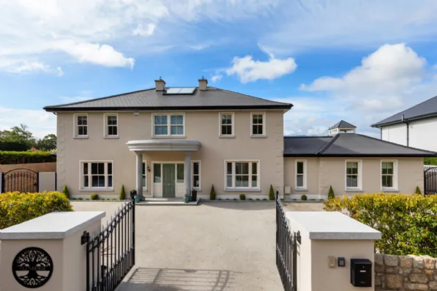 Photo of Glenbeigh, Torquay Road, Foxrock, Dublin 18, D18 N8R9