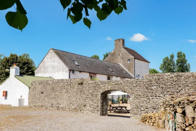 Photo of Whispering Willow, Brooklodge Demesne, Ballyglunin, Co. Galway, H54 XC86