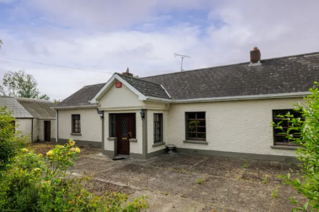 Photo of House, Yard & Outbuildings, The Commons, Dromiskin, Co. Louth, A91 XKD4