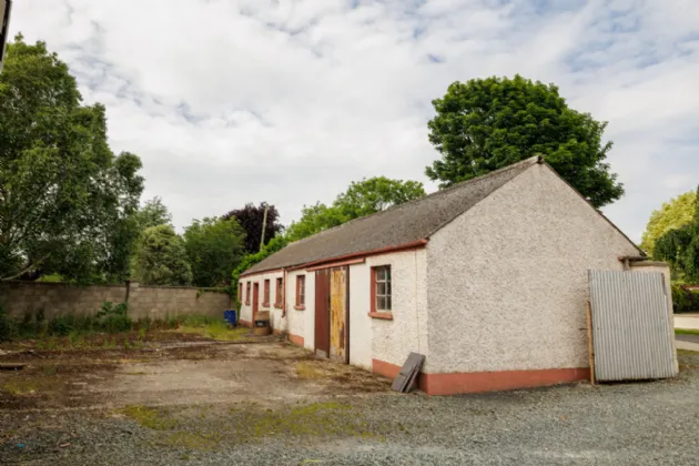 Photo of House, Yard & Outbuildings, The Commons, Dromiskin, Co. Louth, A91 XKD4