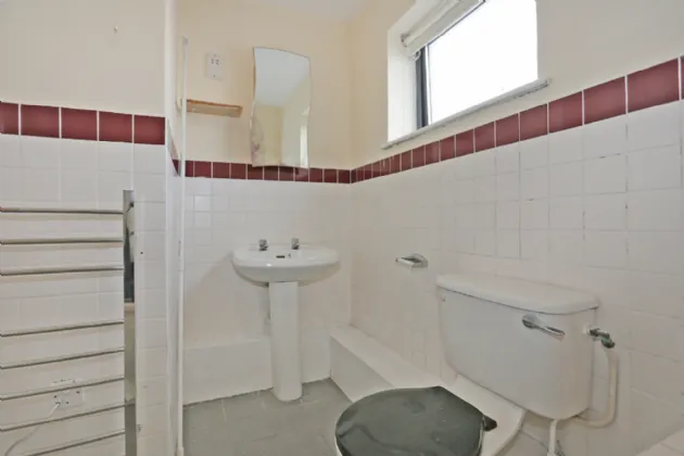 Photo of 12 Sarsfield Hall, Limerick City, V94 DA09