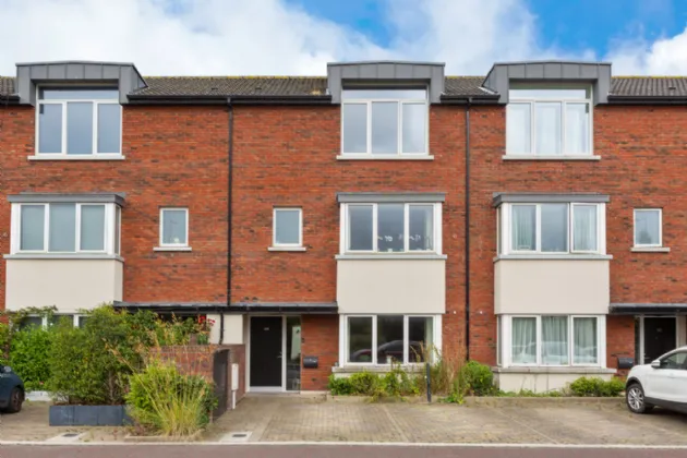 Photo of 34 Larkfield Way, Clay Farm, Leopardstown, Dublin 18, D18 V5N3