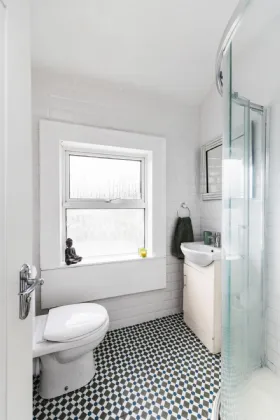 Photo of 16 Saint Joseph's Square, Clontarf, Dublin 3, D03 K237