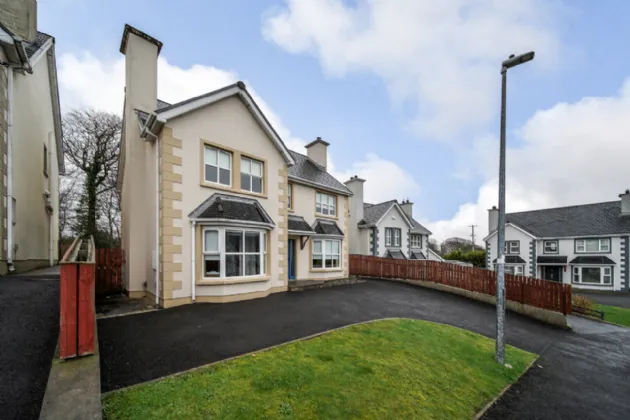 Photo of 27 The Fairways, Letterkenny, Co. Donegal, F92DE7R