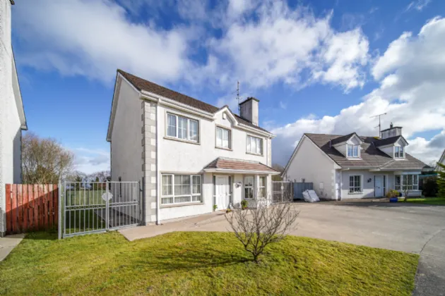 Photo of 7 Castle Gardens, Stranorlar, Co. Donegal, F93F2D5