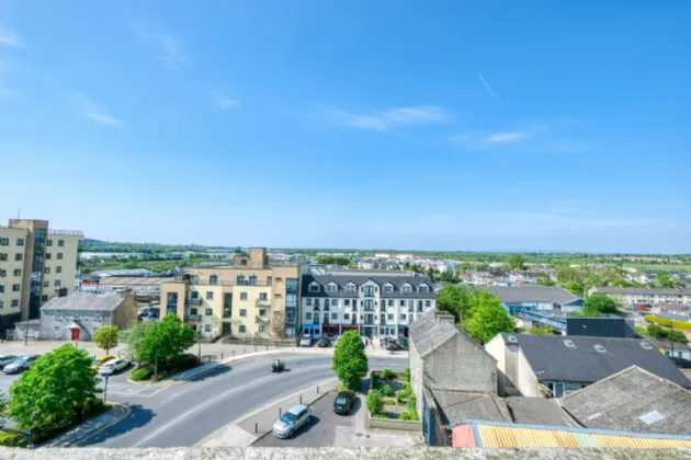 Photo of 28 Weavers Hall, Market Square, Longford, N39 P895