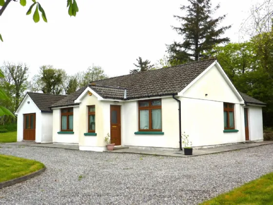 Photo of Old Post Office, Carrowbeg, Newport, Co Mayo, F28 C3F2