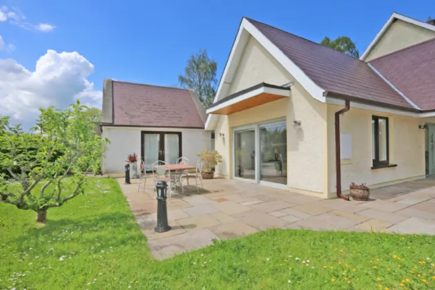 Photo of Faheen Cottage, Knockanes, Patrickswell, Co Limerick, V94X264