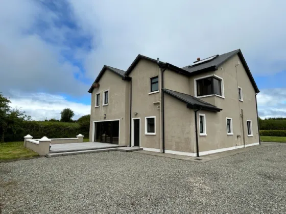 Photo of Fuchsia House, Knockinane East, Kilcummin, Killarney, Co. Kerry, V93 Y2F4