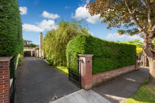 Photo of 1 Deerpark Road, Castleknock, Dublin 15, D15 K88C