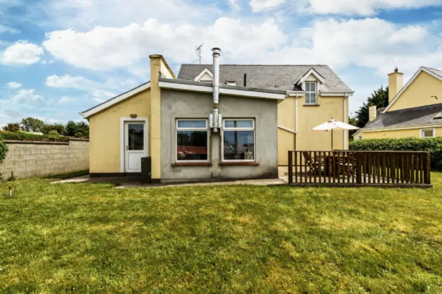 Photo of 6 Hillcrest, Blackwater Village, Blackwater, Co Wexford, Y21 V297