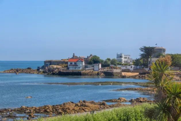 Photo of Cooleen, 12 Marine Parade, Sandycove, Co Dublin, A96 VX36