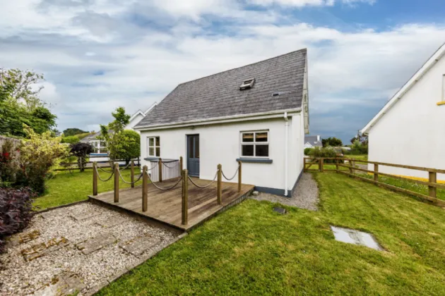 Photo of 4 Beechfields, Fethard, Co. Wexford, Y34 WV10