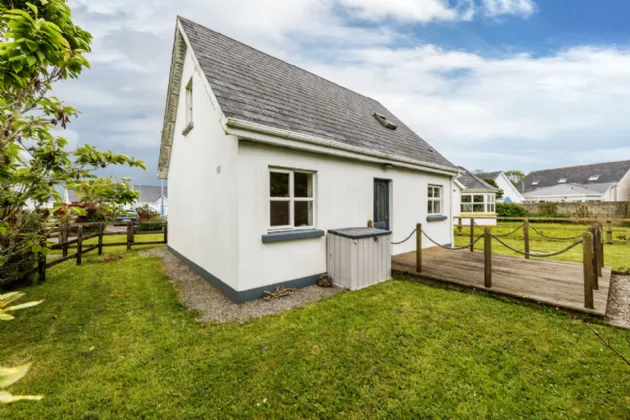 Photo of 4 Beechfields, Fethard, Co. Wexford, Y34 WV10