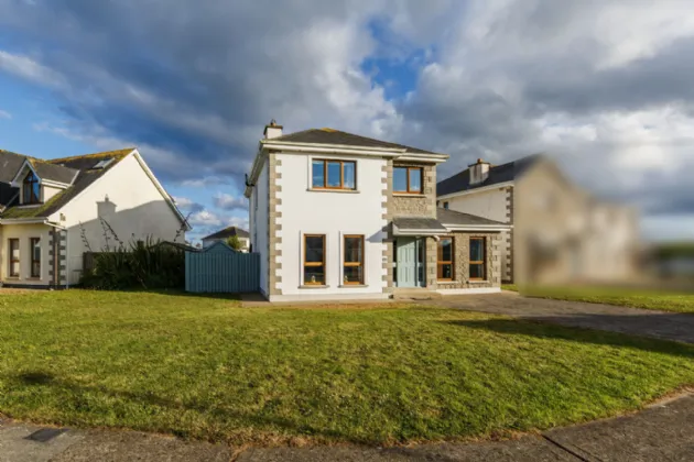 Photo of 38 South Bay, Rosslare Strand, Co. Wexford, Y35 CD43