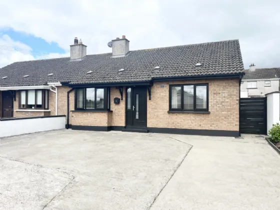 Photo of 9 Oaklawns, Kilmeague, Co. Kildare, W91 VHN7