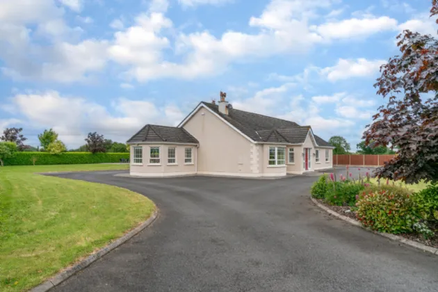 Photo of Lowtown Lane, Cloney, Athy, Co. Kildare, R14 V085