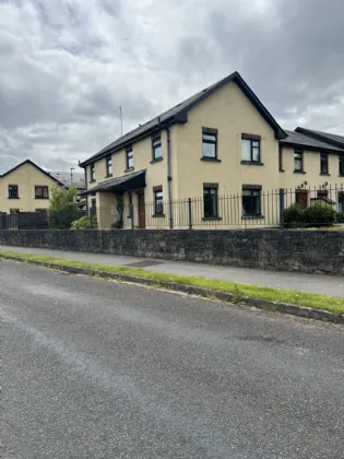 Photo of 35 Greenfields, Lanesboro Road, Roscommon, Co. Roscommon, F42P026