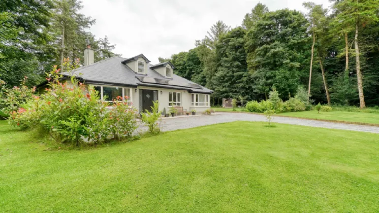 Photo of Woodlands, Ballindoolin, Broadford, Co. Kildare, R45YC42