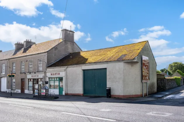 Photo of Martin's, St. Brendan's Street, Portumna, Co. Galway, H53 YX82