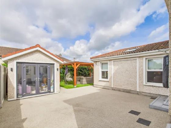 Photo of 15 Hazelwood, Dublin Road, Thurles, Co. Tipperary, E41 T1D2