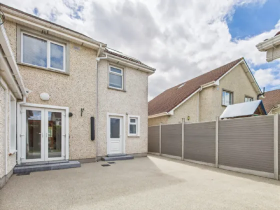 Photo of 15 Hazelwood, Dublin Road, Thurles, Co. Tipperary, E41 T1D2