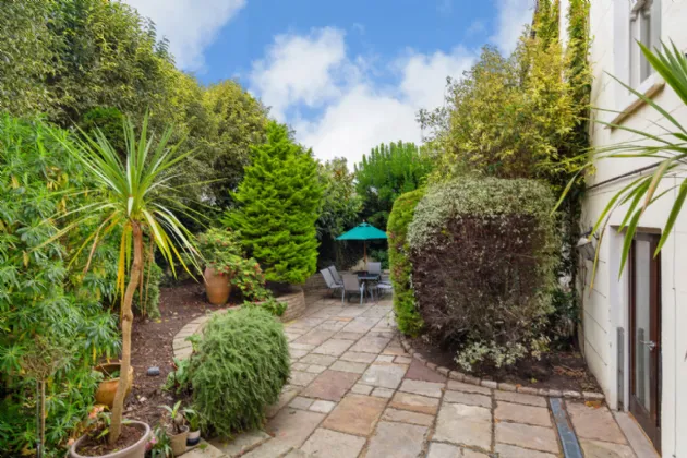 Photo of Strand Lodge, 5 Strand Road, Sandymount, Dublin 4, D04 X461