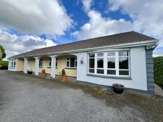 Photo of Roxborough House, Ballinaglough, Castlebar, Co. Mayo, F23 X796