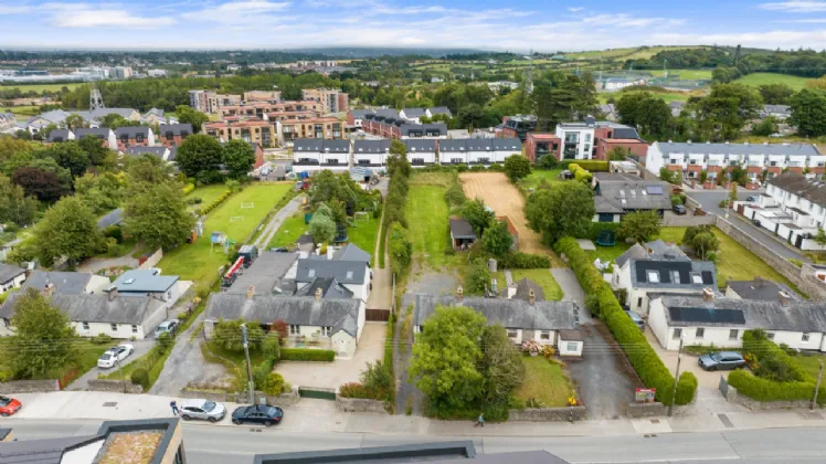 Photo of 183 Golden Ball Cottages, Kilternan, Dublin 18, D18 X838