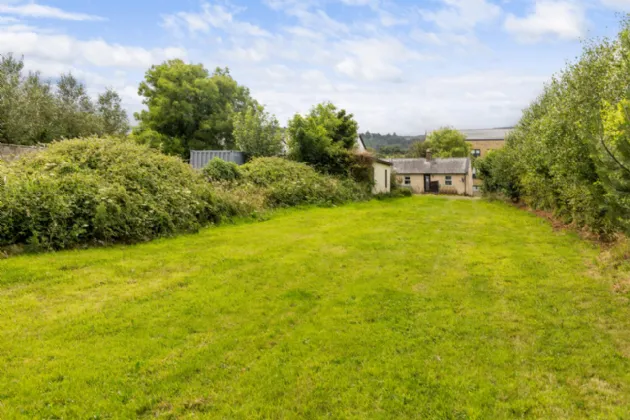 Photo of 183 Golden Ball Cottages, Kilternan, Dublin 18, D18 X838