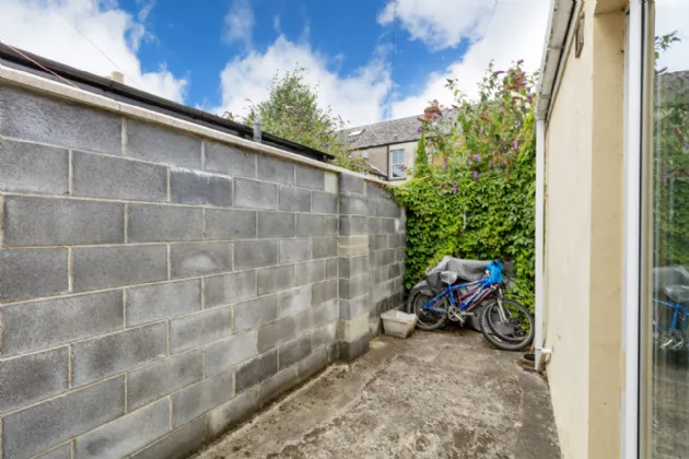 Photo of 10 St Joseph's Avenue, Drumcondra, Dublin 9, D09 E8W9