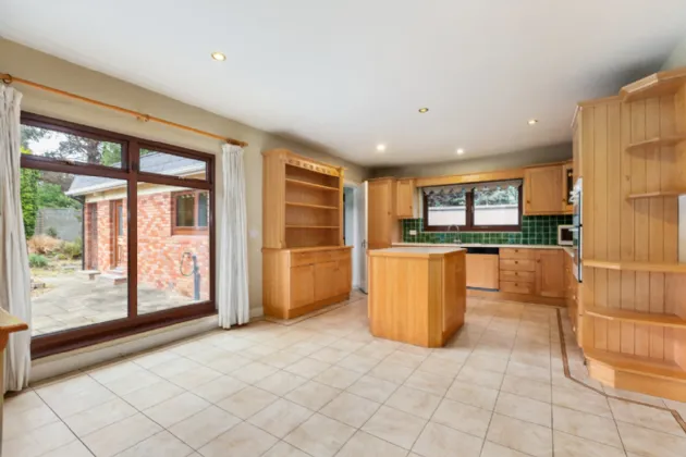 Photo of Woodbine, Owendore Avenue, Rathfarnham, Dublin 14, D14 V2Y0