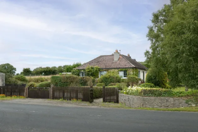 Photo of Harveys Cross, Ballacolla, Co. Laois, R32 PC66