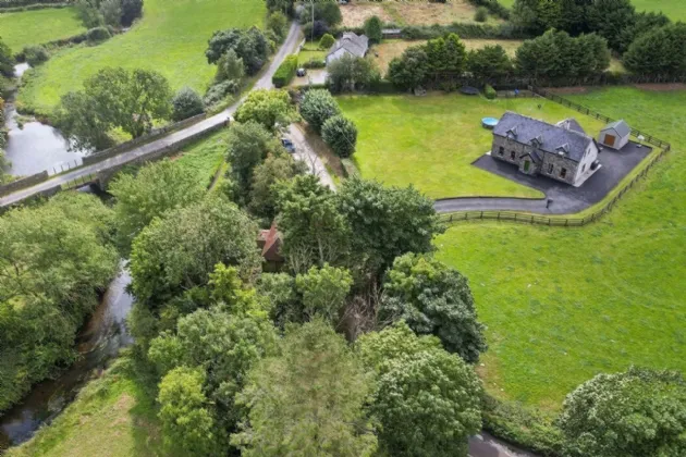 Photo of Stonebridge Farmhouse, Ahacross, Kildorrery, Co. Cork, P67R963