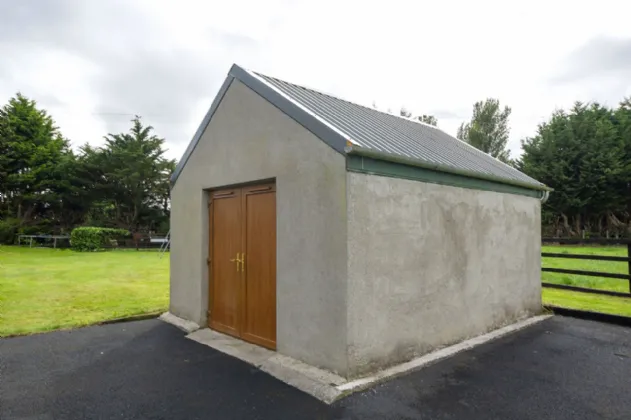 Photo of Stonebridge Farmhouse, Ahacross, Kildorrery, Co. Cork, P67R963