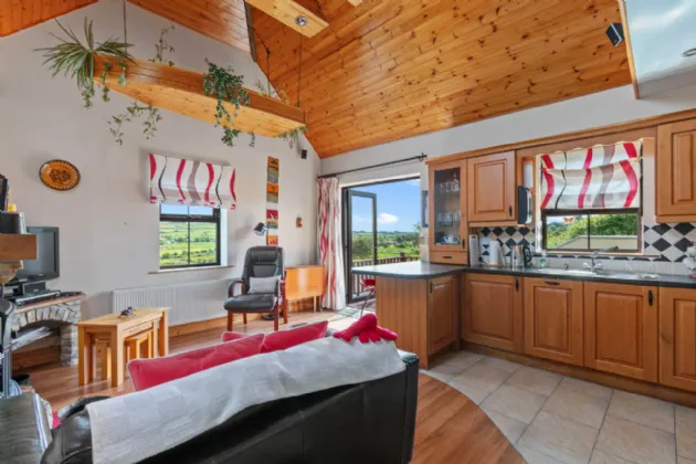 Photo of An Naomhóg, Inchinattin, Rosscarbery, Co Cork, P85 XW11