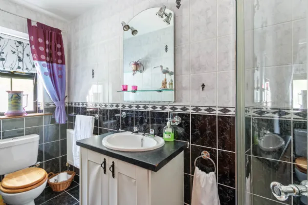 Photo of An Naomhóg, Inchinattin, Rosscarbery, Co Cork, P85 XW11