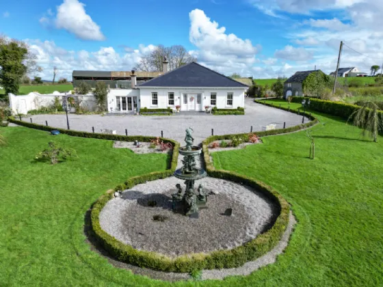 Photo of King's River Lodge On 6.5 Acres, Modeshill, Mullinahone, Co. Tipperary, E41 K582