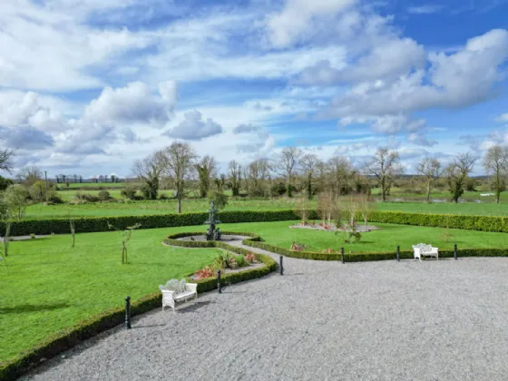 Photo of King's River Lodge On 6.5 Acres, Modeshill, Mullinahone, Co. Tipperary, E41 K582