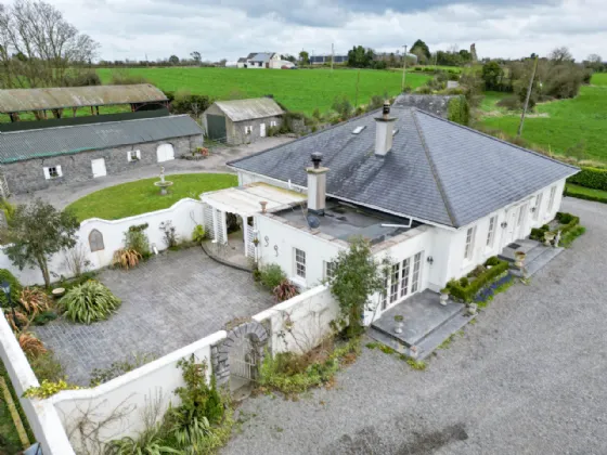 Photo of King's River Lodge On 6.5 Acres, Modeshill, Mullinahone, Co. Tipperary, E41 K582