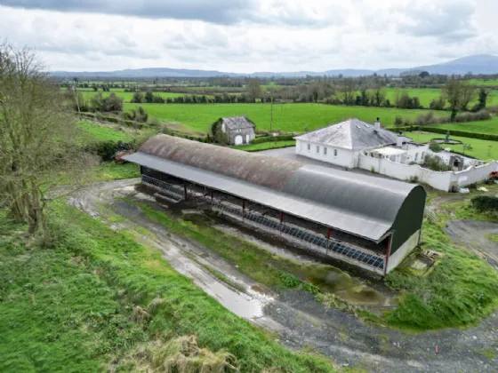 Photo of King's River Lodge On 6.5 Acres, Modeshill, Mullinahone, Co. Tipperary, E41 K582