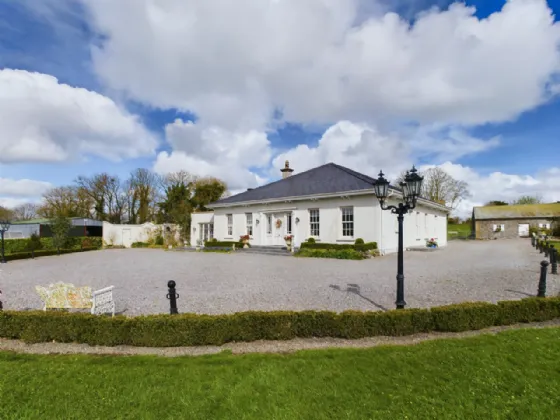 Photo of King's River Lodge On 6.5 Acres, Modeshill, Mullinahone, Co. Tipperary, E41 K582