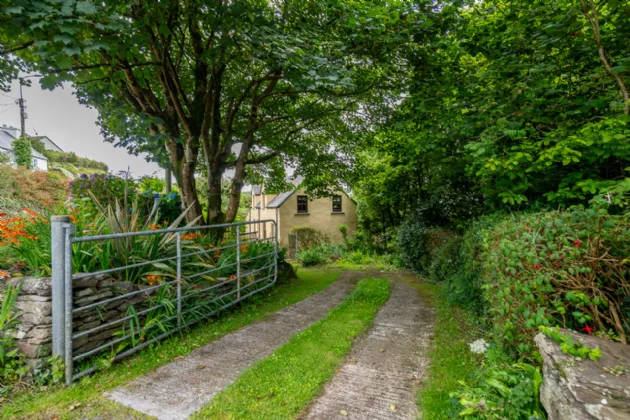 Photo of Blackthorn Cottage, Ballycarnahan, Caherdaniel, Co. Kerry, V93 D6P0